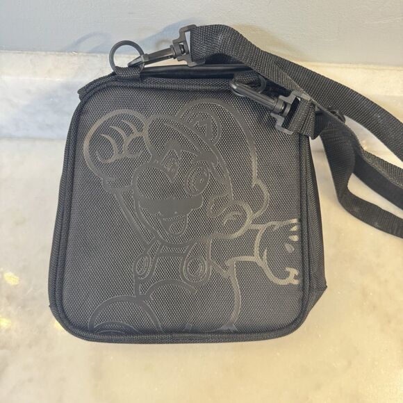 Nintendo 3DS Super Mario Black Universal Transporter Case - Picture 3 of 16